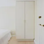 Stylish Prime Location By The Marble Church *