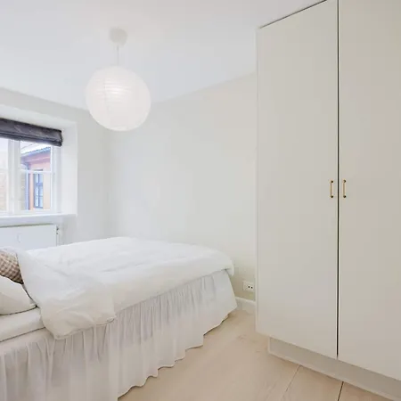 Stylish Prime Location By The Marble Church Apartamento