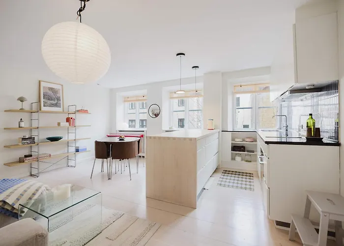 Апартаменты Stylish Prime Location By The Marble Church